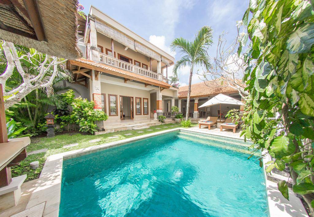 Villa image 1