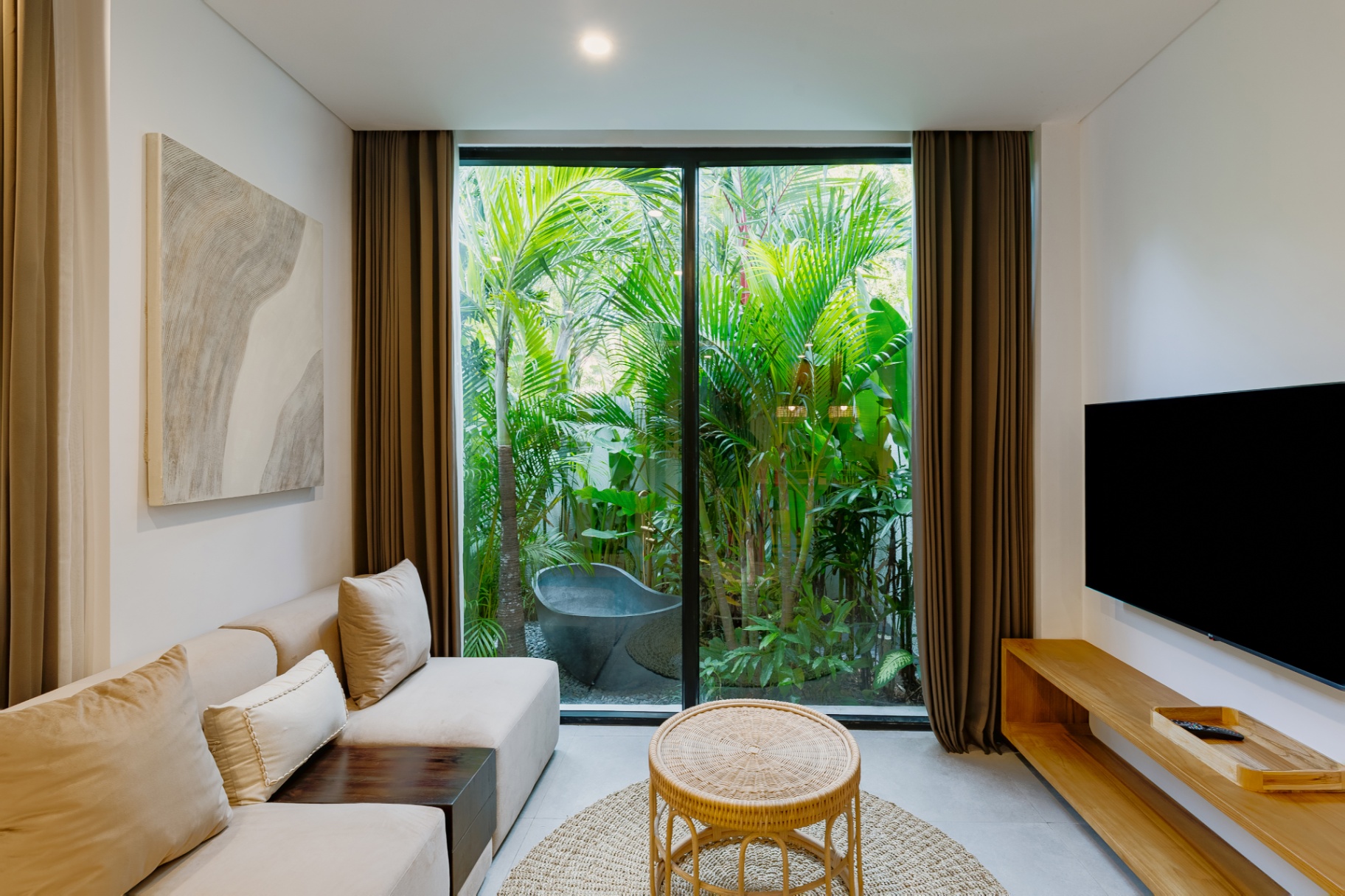 Sunny Muse Deluxe 1BR w/ Rooftop & Pool in Canggu
