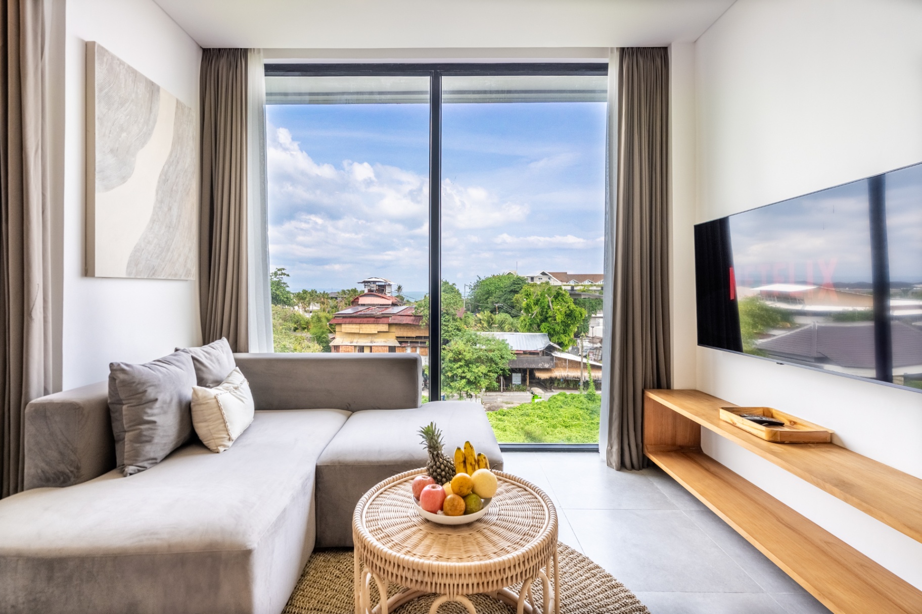 Sunny Muse – 1BR Ocean View Beachside Apartment