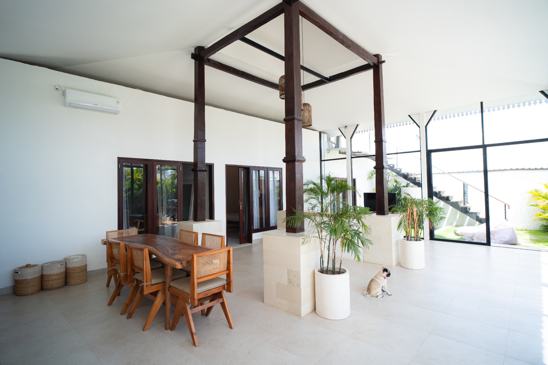 Villa image 1