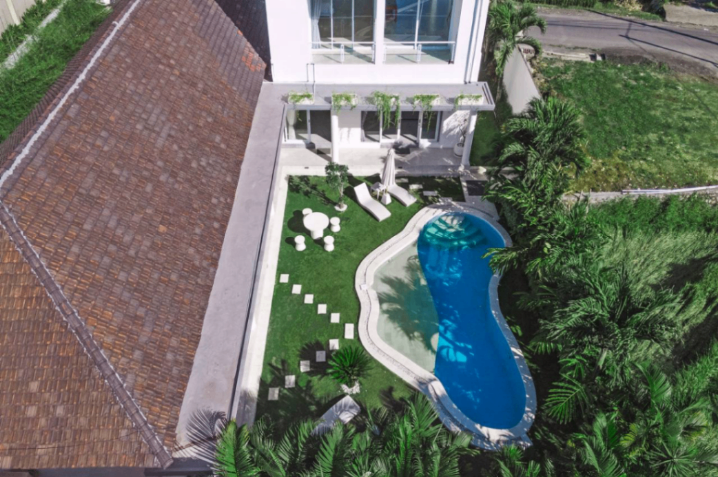Villa image 2
