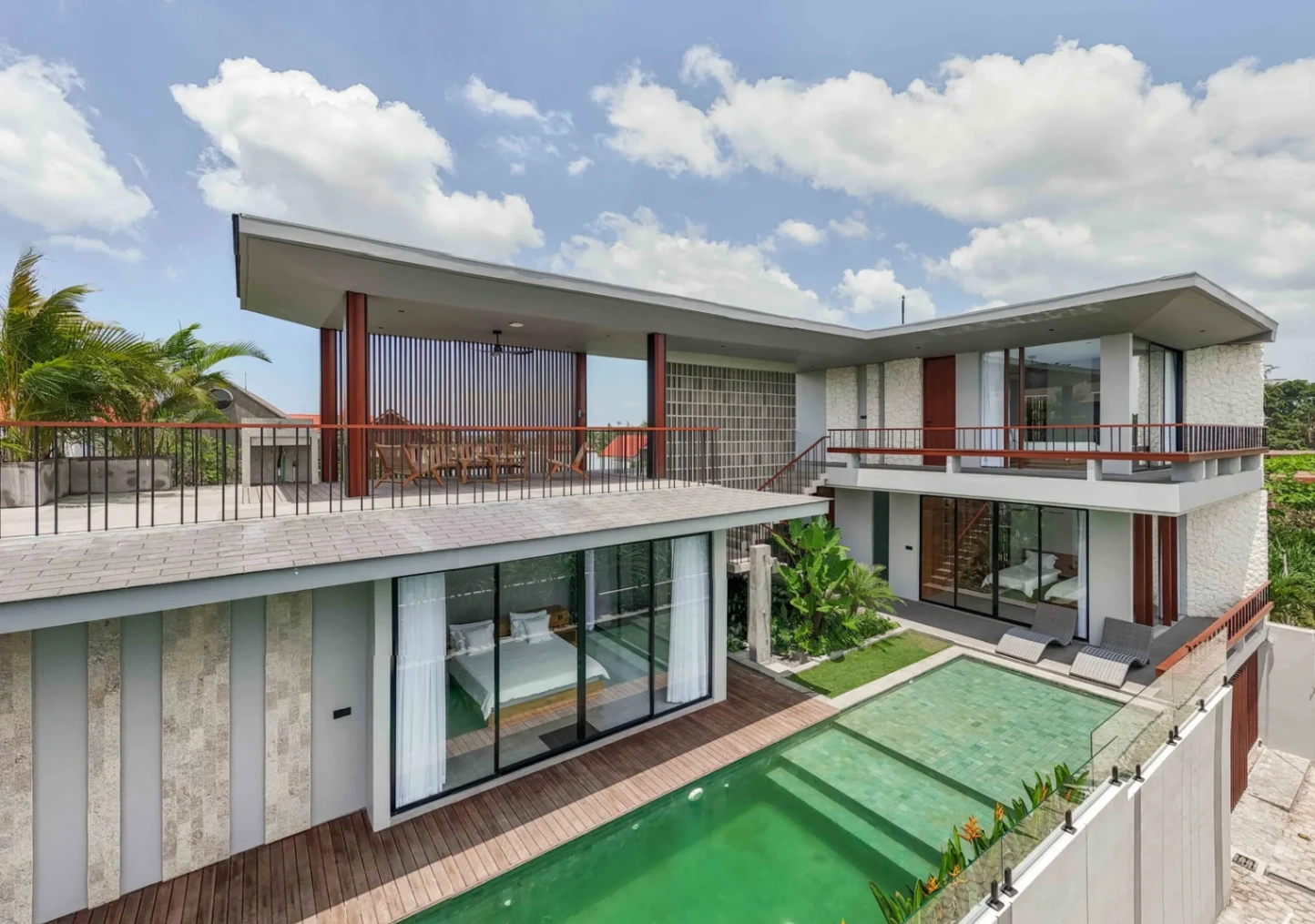 4-bedroom Modern Contemporary Villa in Pererenan