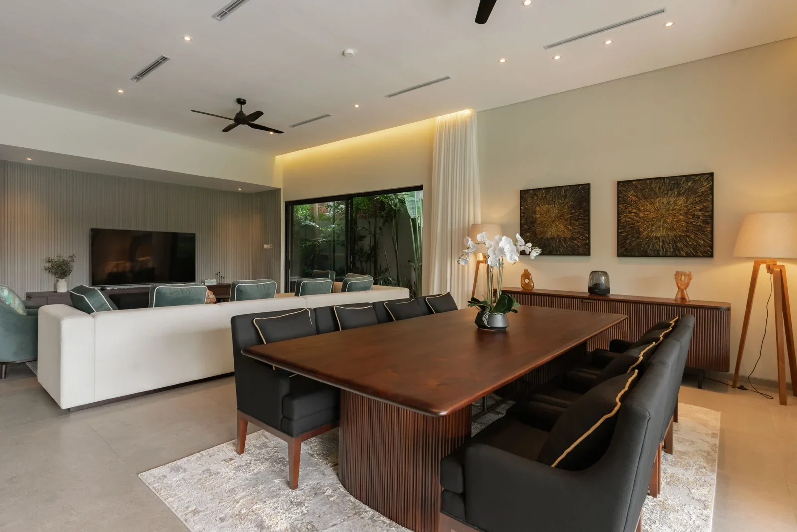 Villa image 2