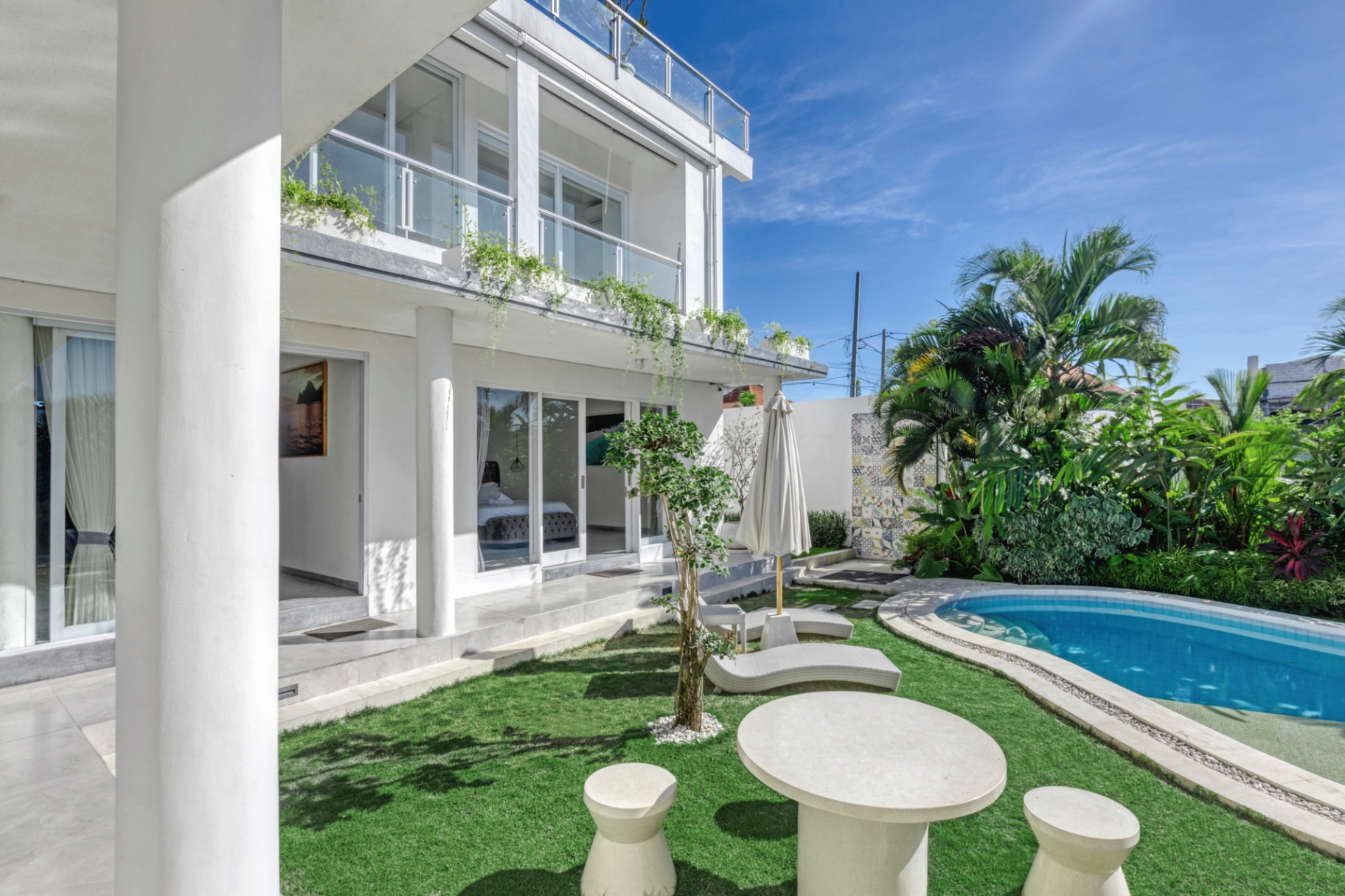Villa image 2