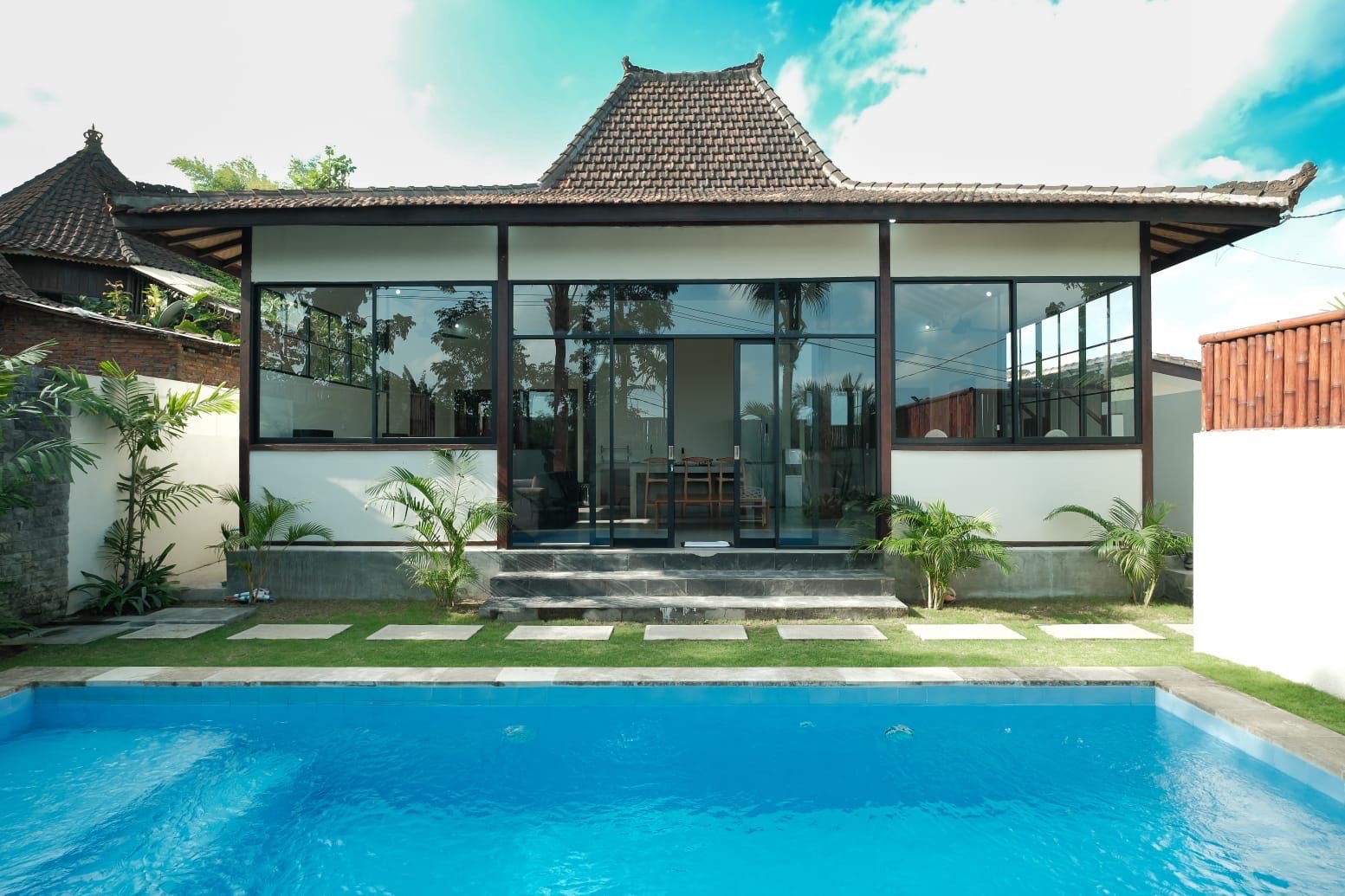 Villa image 1