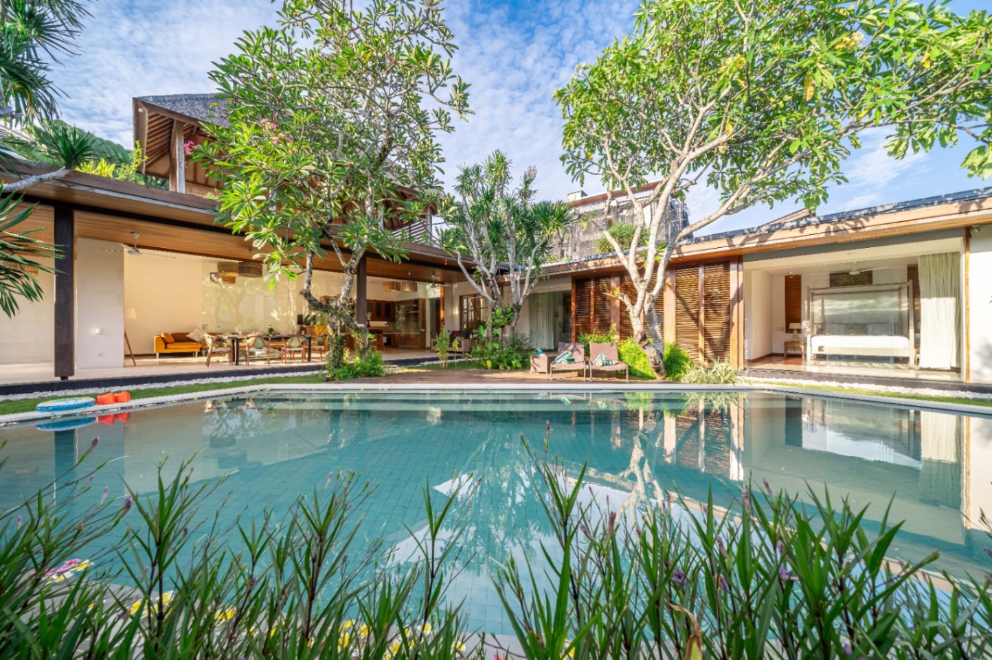 Villa image 1
