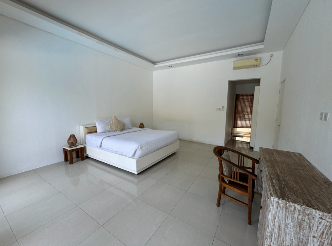 No 301 - Room in shared villa in Batu Bolong Canggu