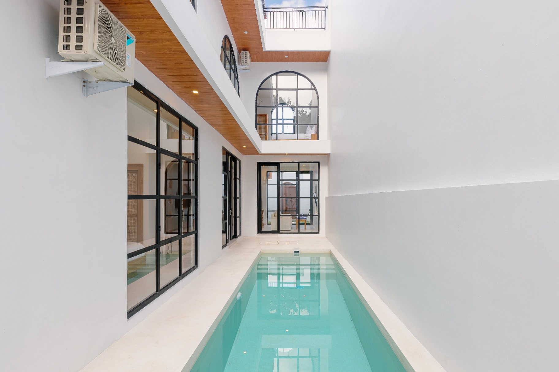 Byjexa: Modern Mediterranean 3BR Villa near Beach