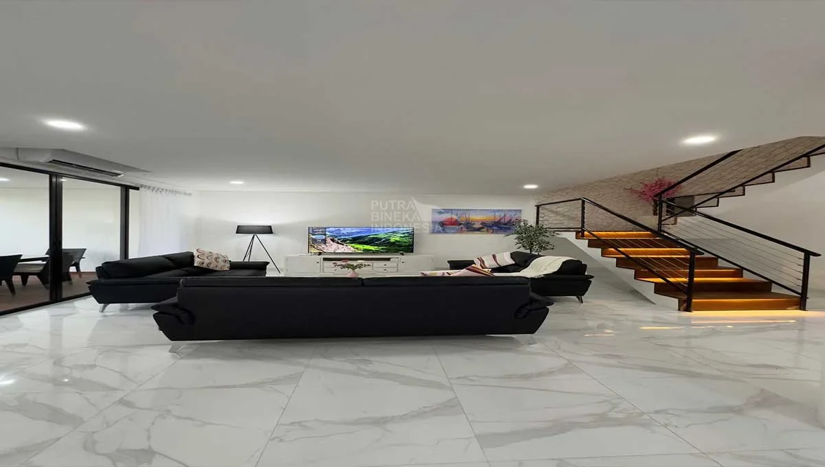 Villa image 2