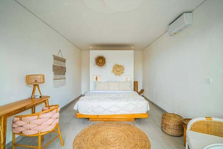 Villa image 1