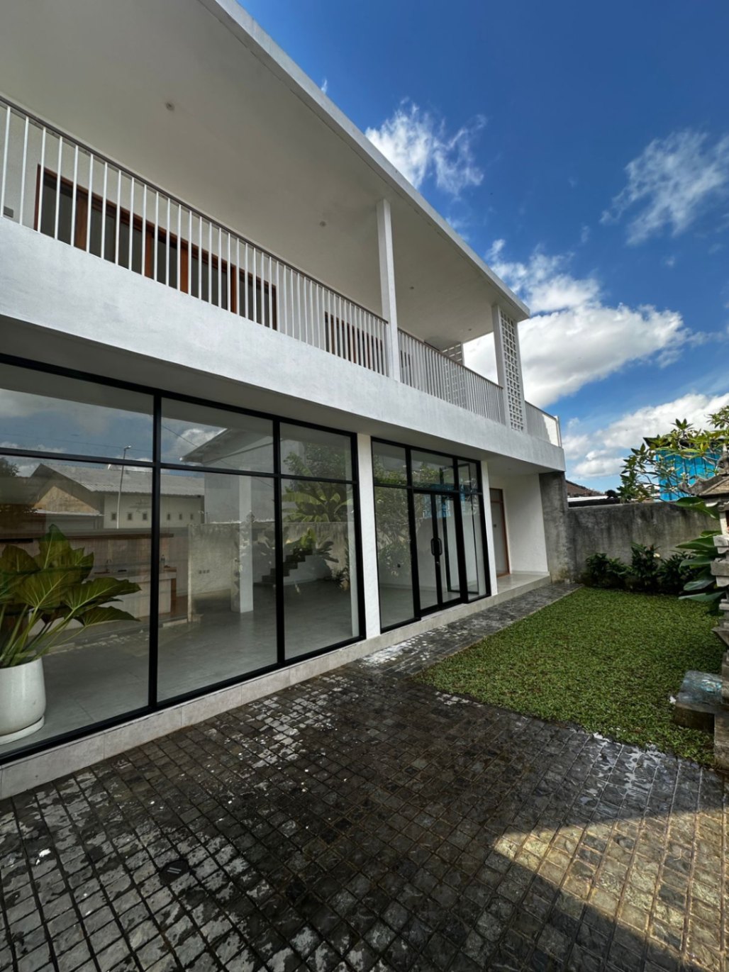 Villa image 1