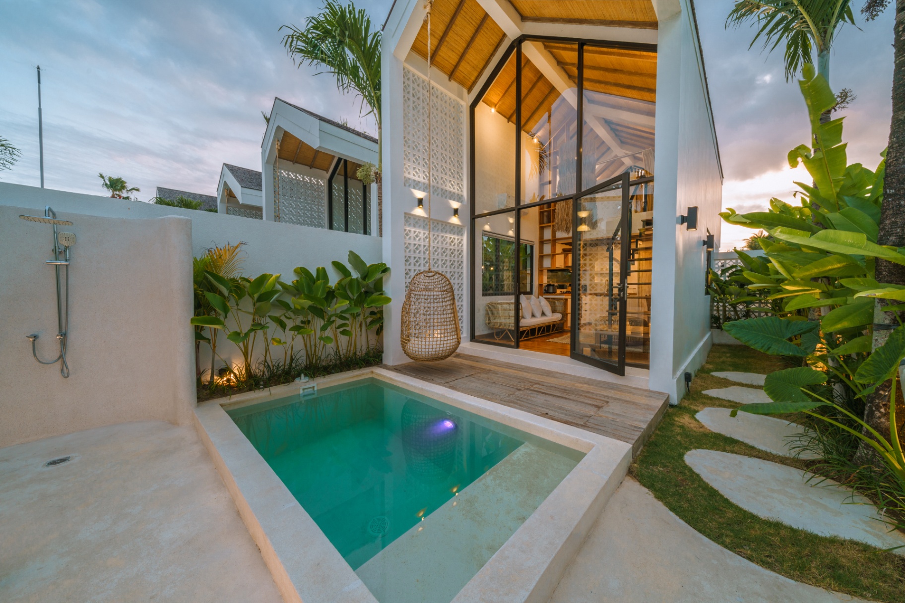 Villa Tiny - Cozy & Romantic 1BR A-Frame - Nyanyi Beach Getaway!!
