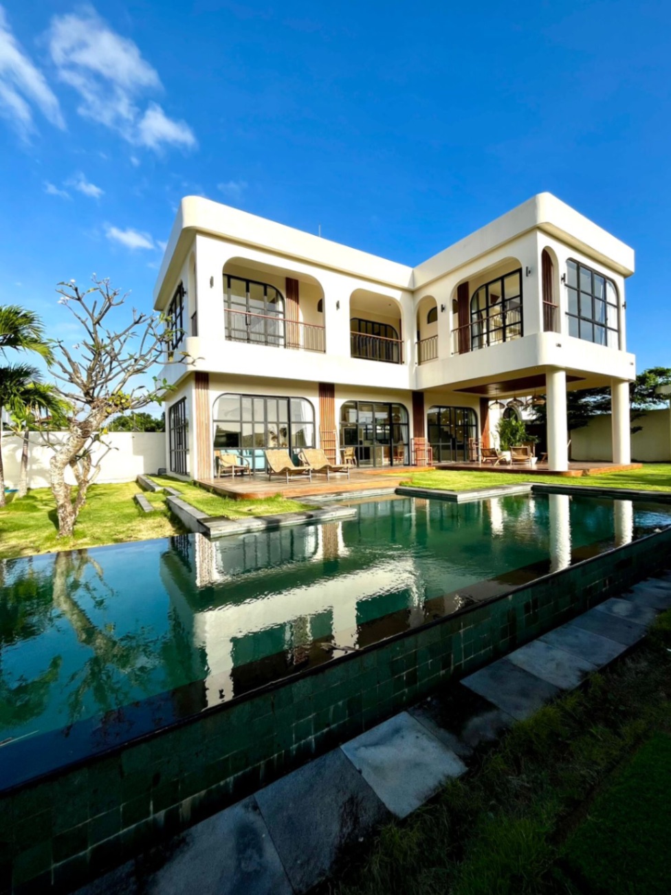 Villa image 1