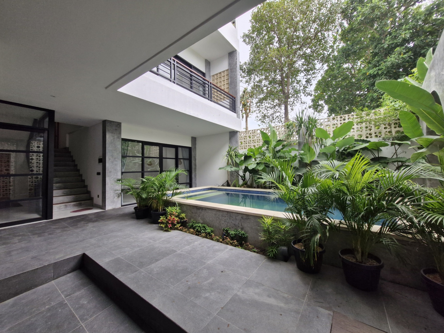 Villa image 2