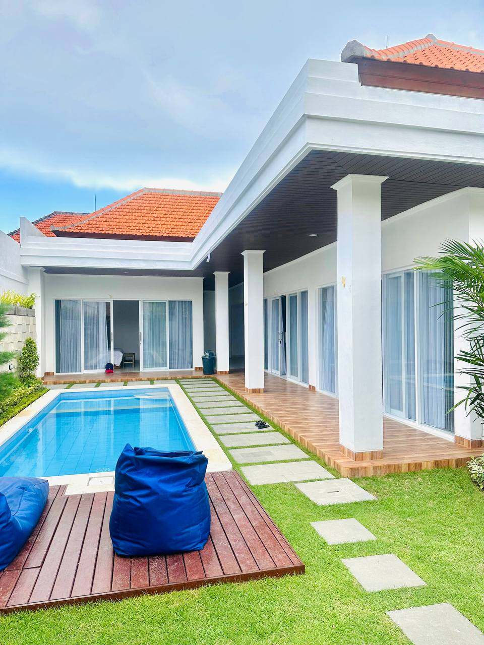 Villa image 1