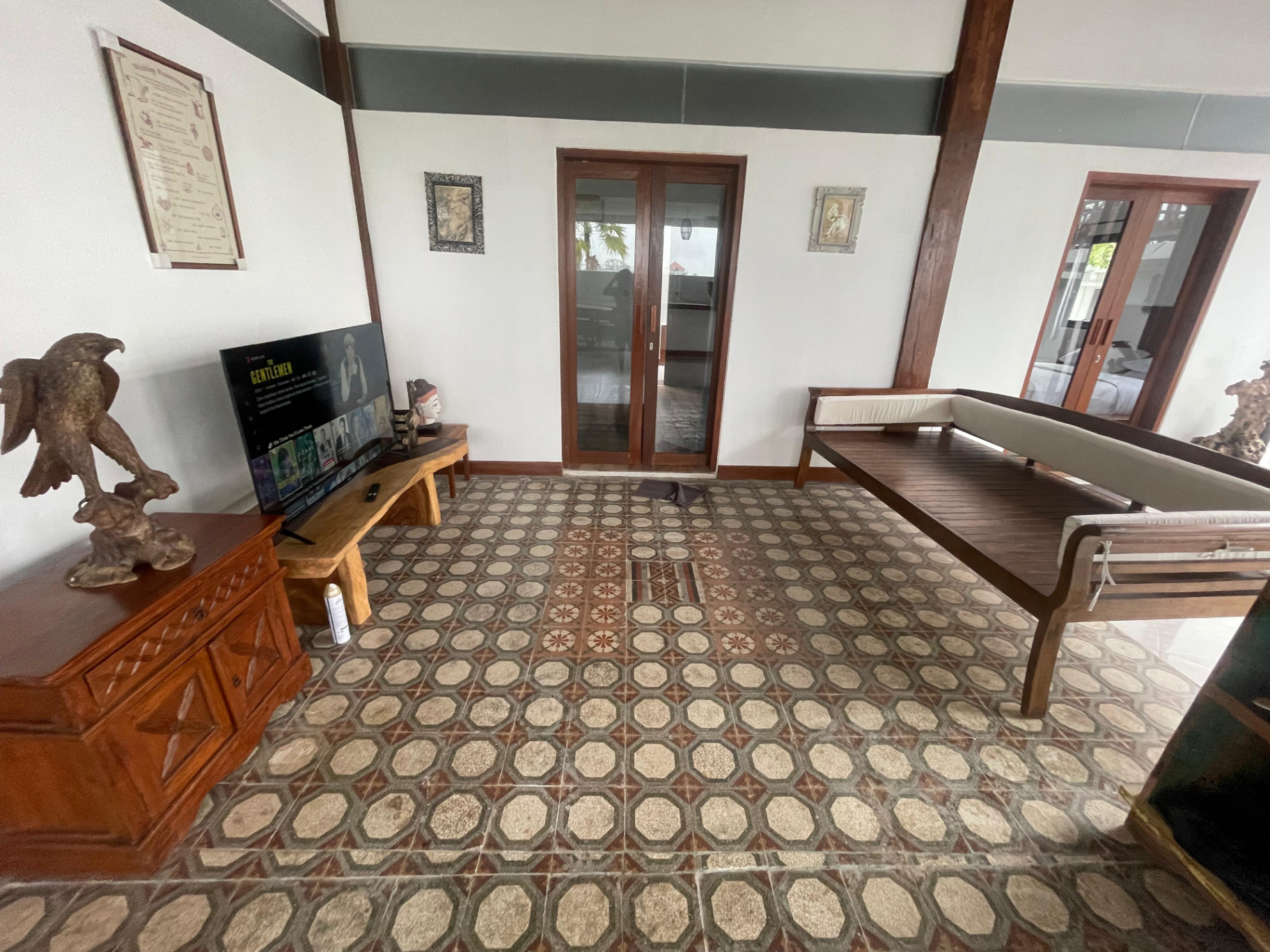 Villa image 2