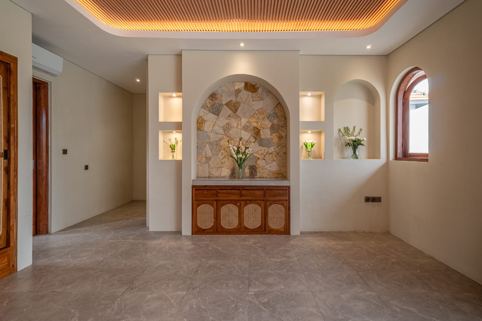 Villa image 2