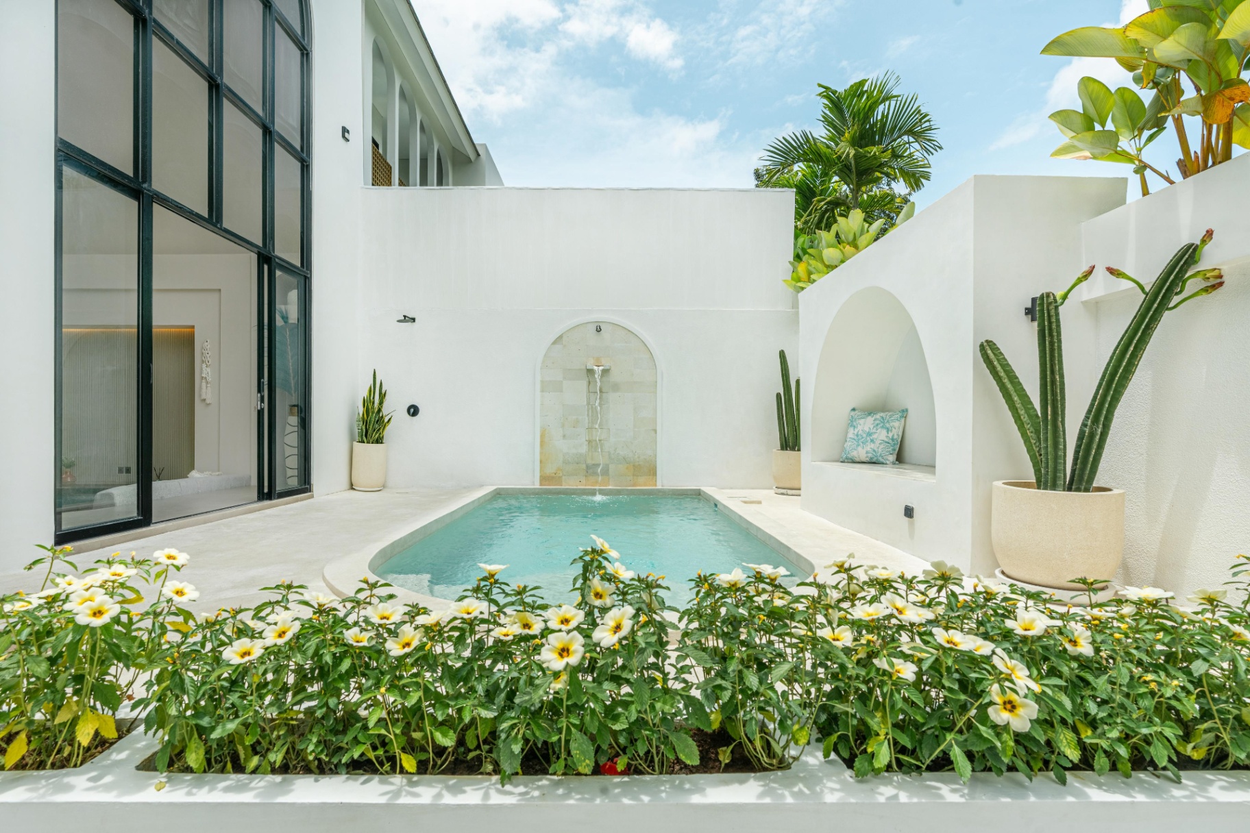 Villa image 2