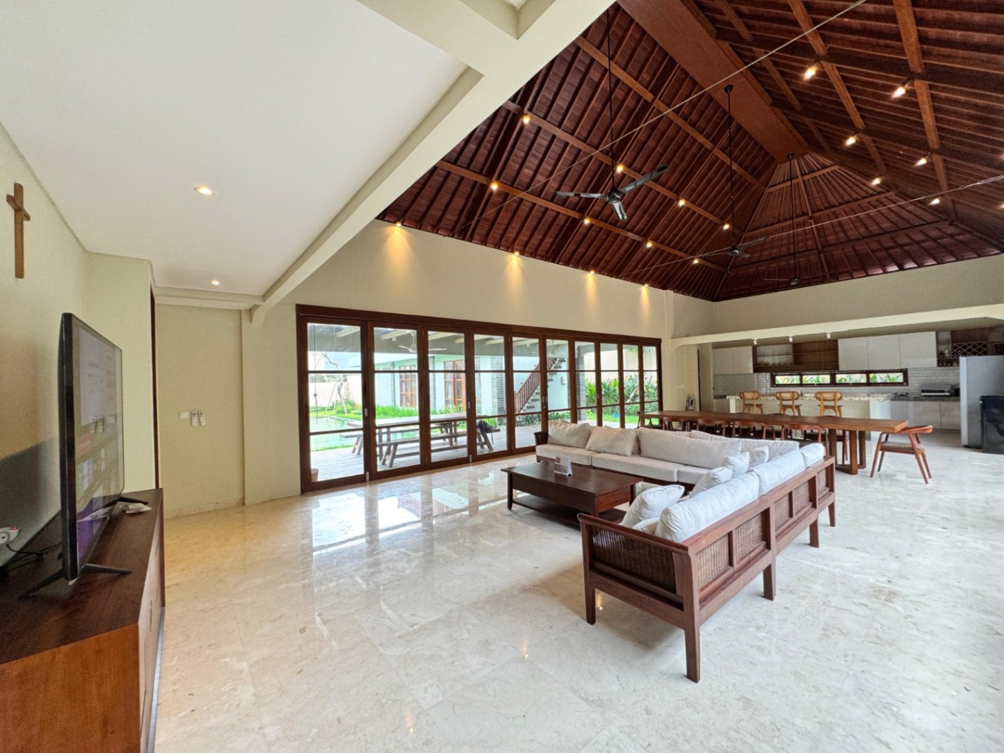 Villa image 2