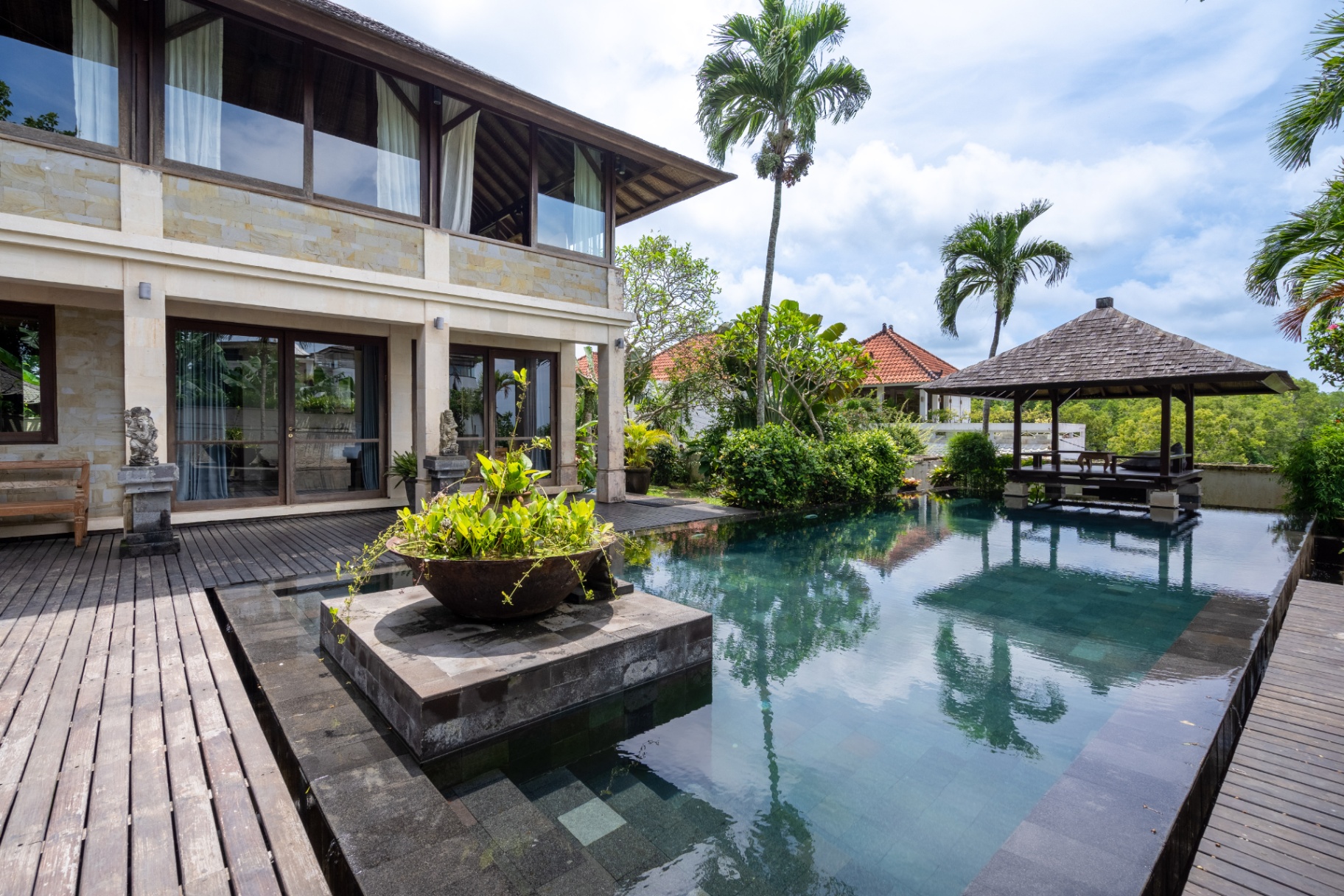 Villa image 1