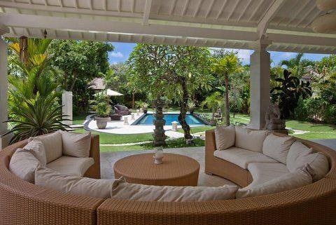 Villa image 2