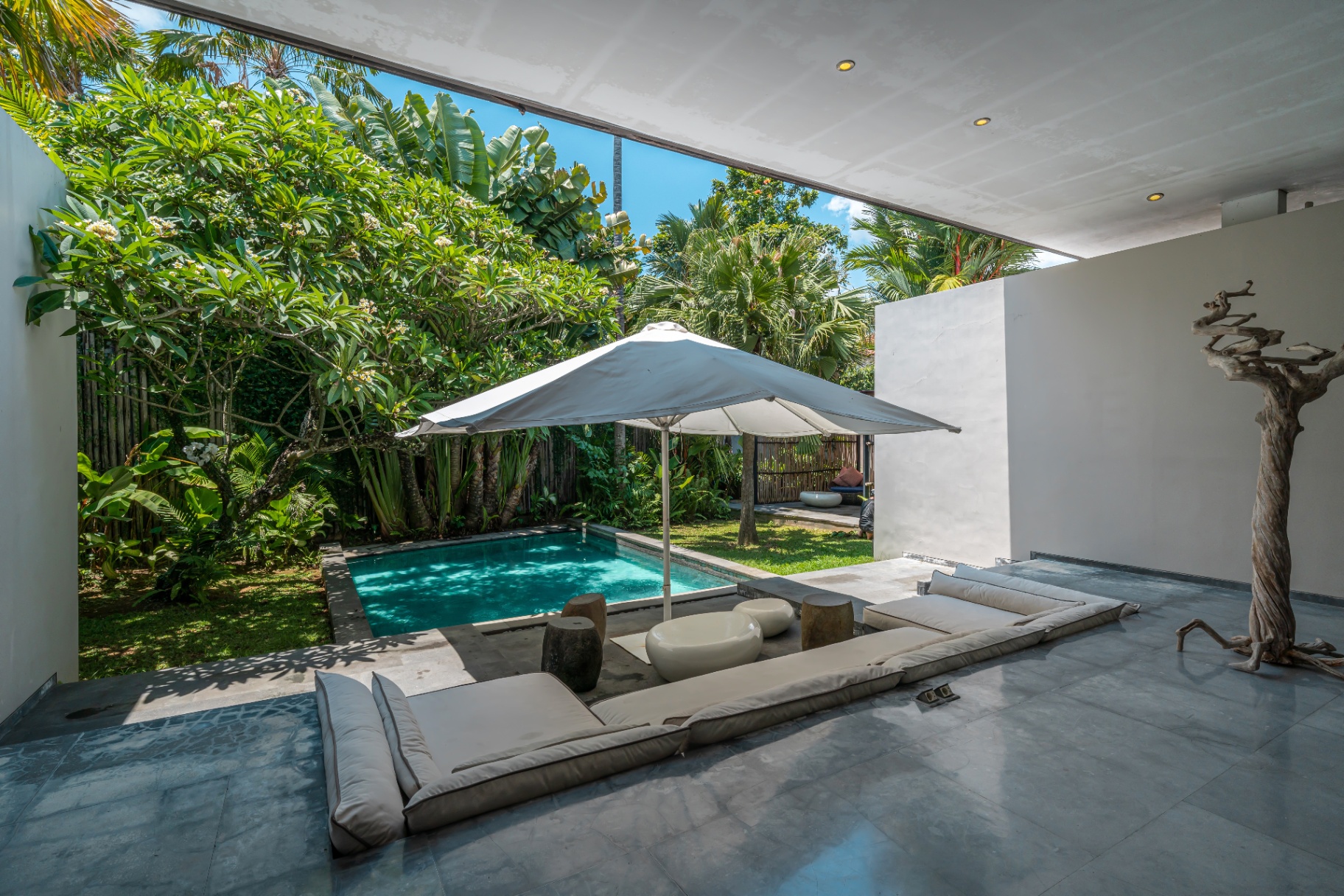 Villa image 2