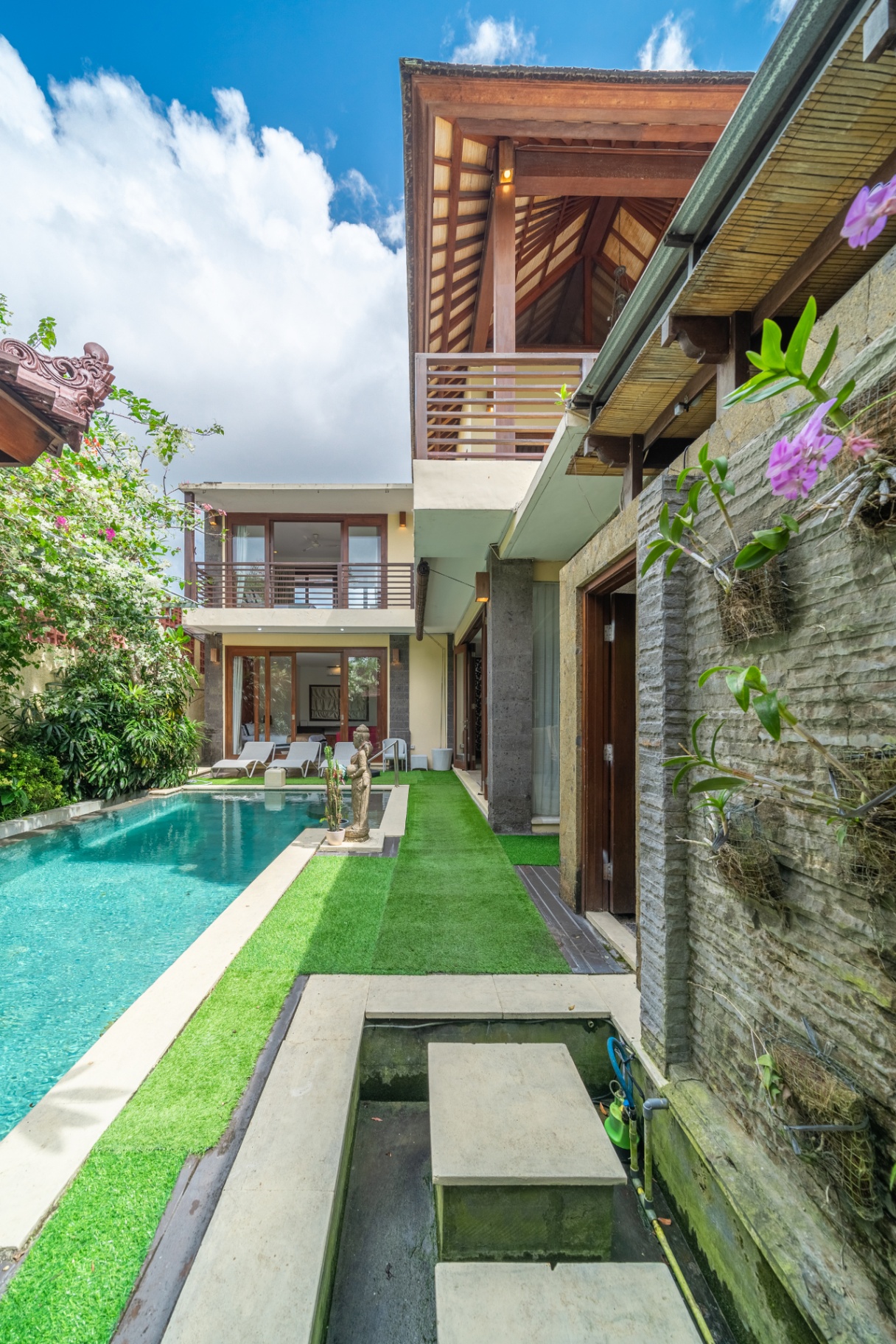 Villa image 2