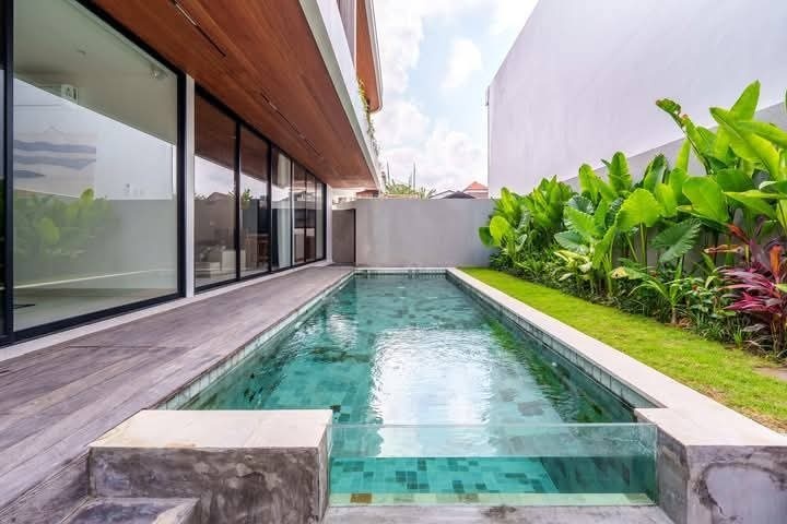 Villa image 1