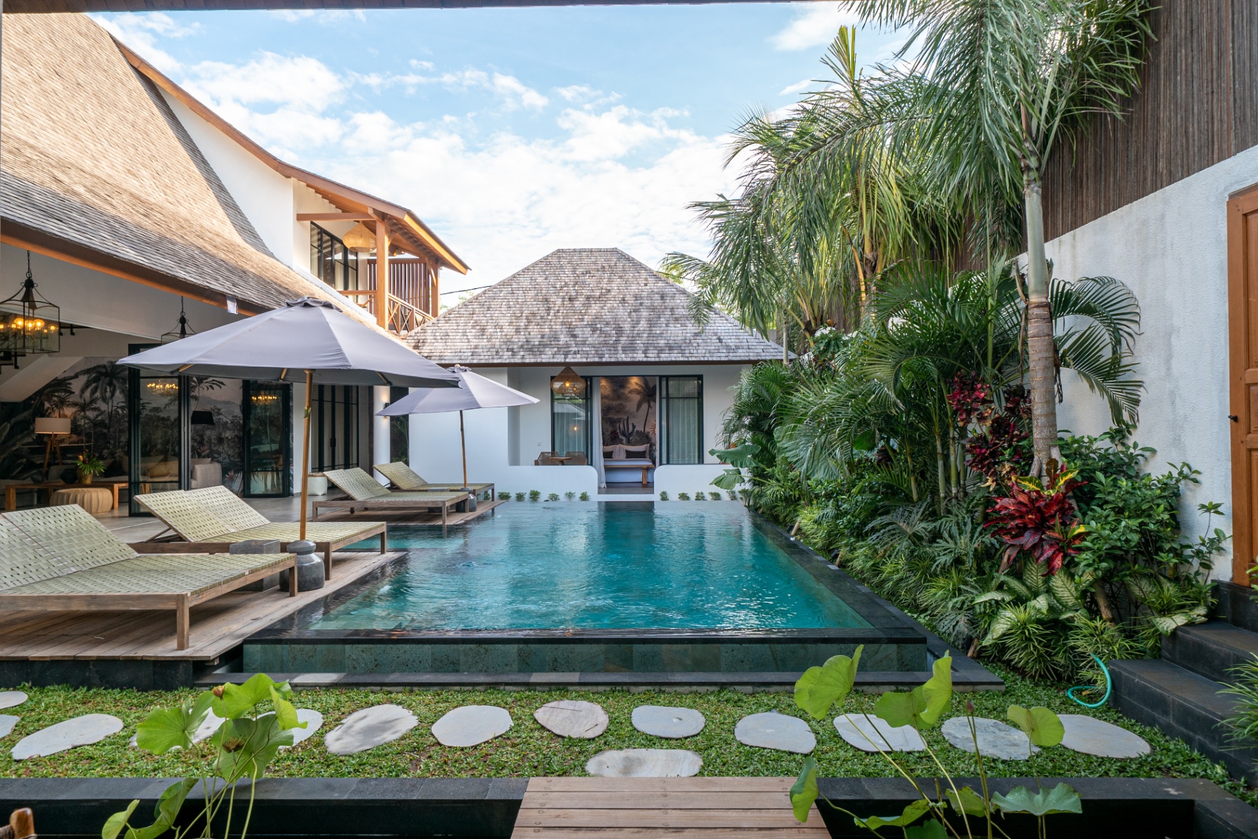 Villa image 2