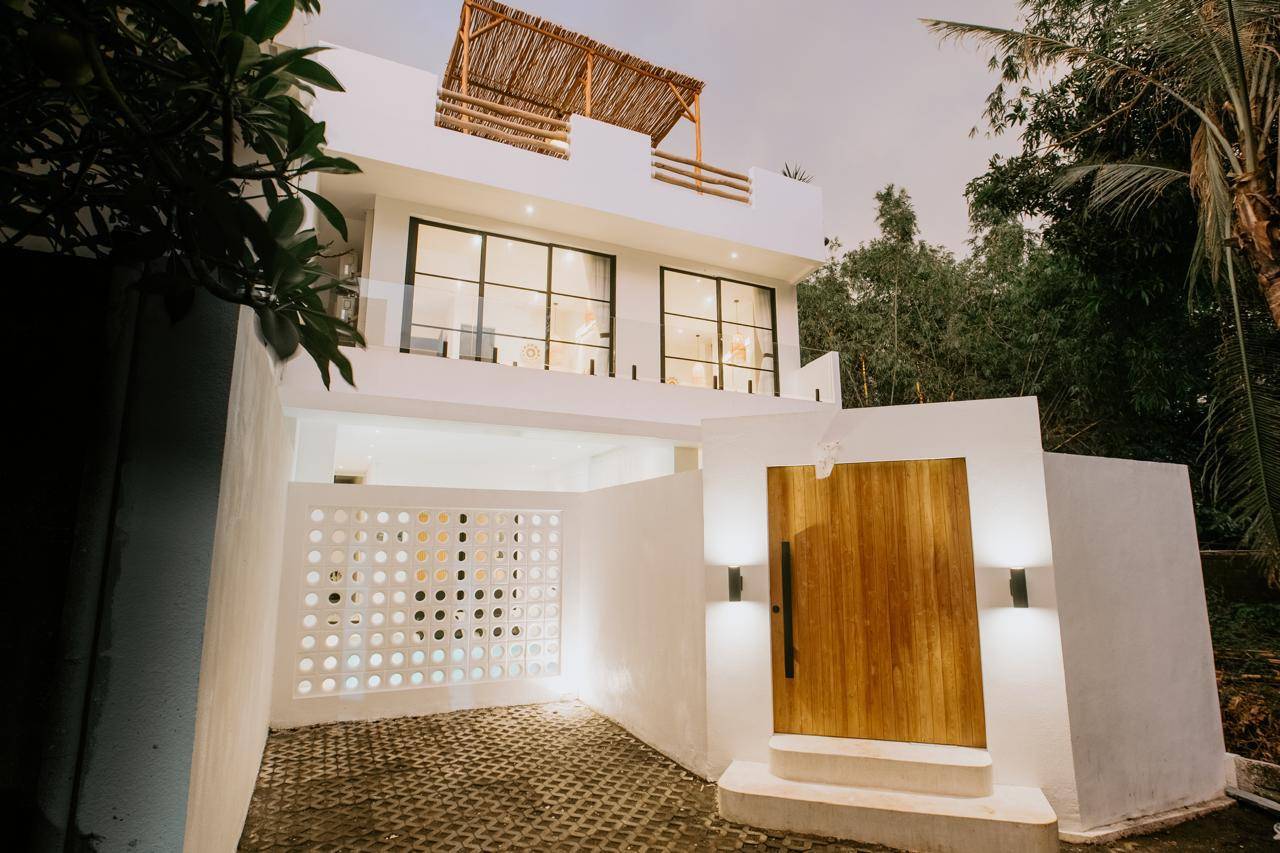 Villa image 1