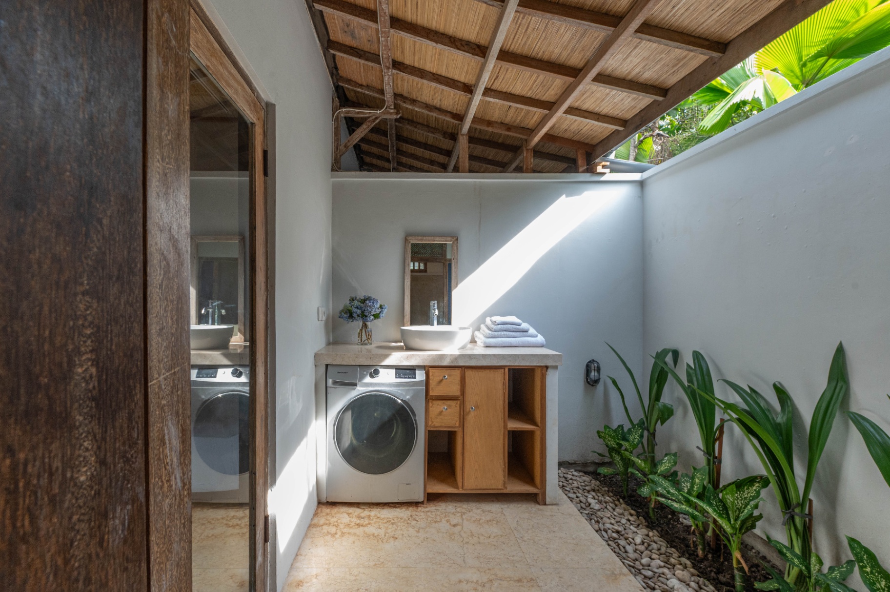 Villa image 3
