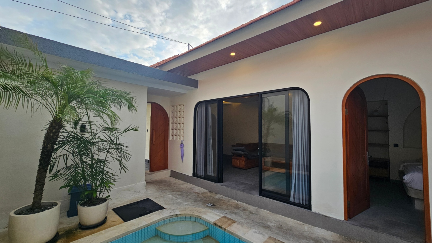 Villa image 1