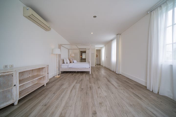 Villa image 2