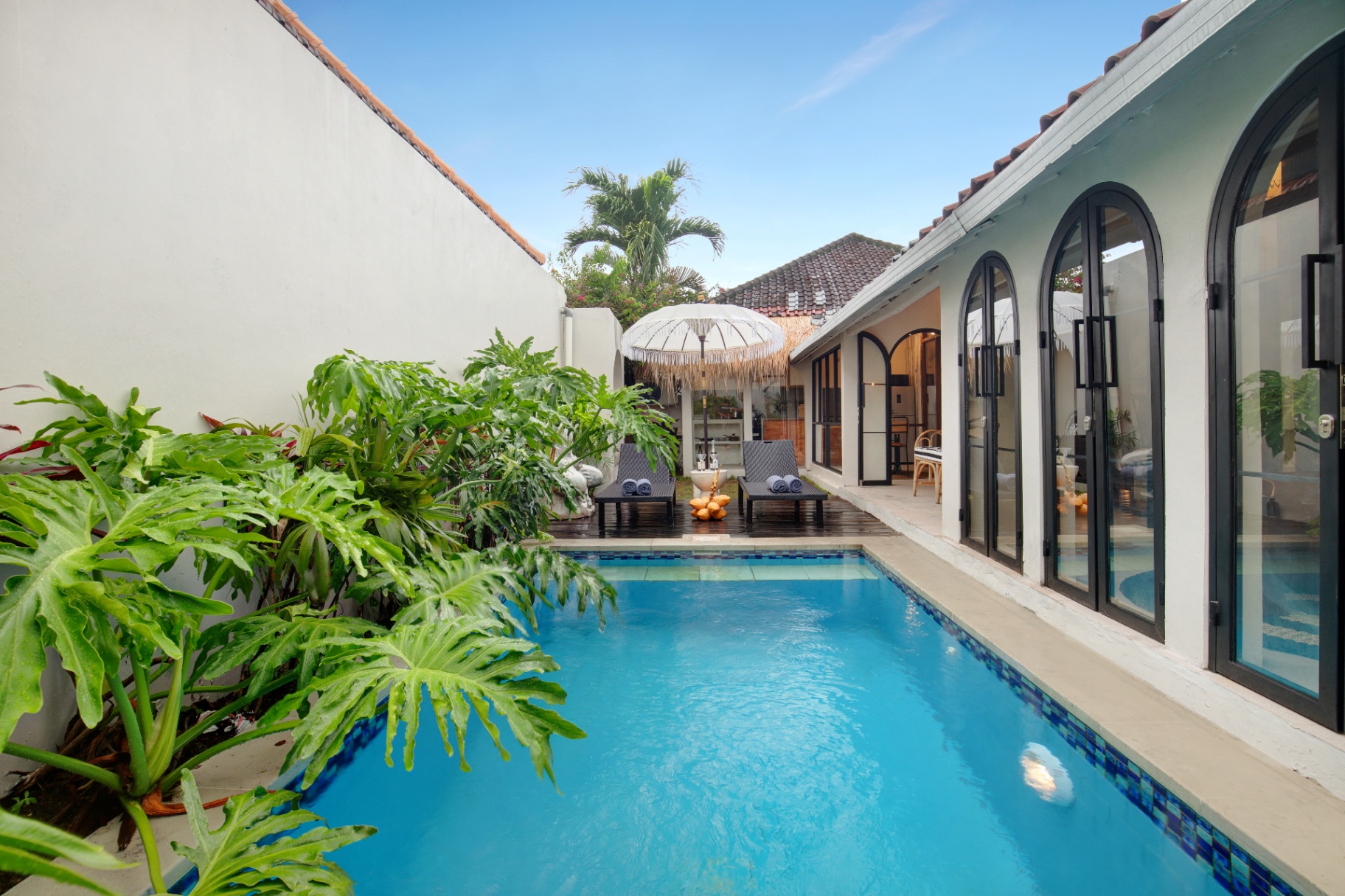 Canggu Beach House - Private 2 Bedroom 2 Bathroom Walk to Beach