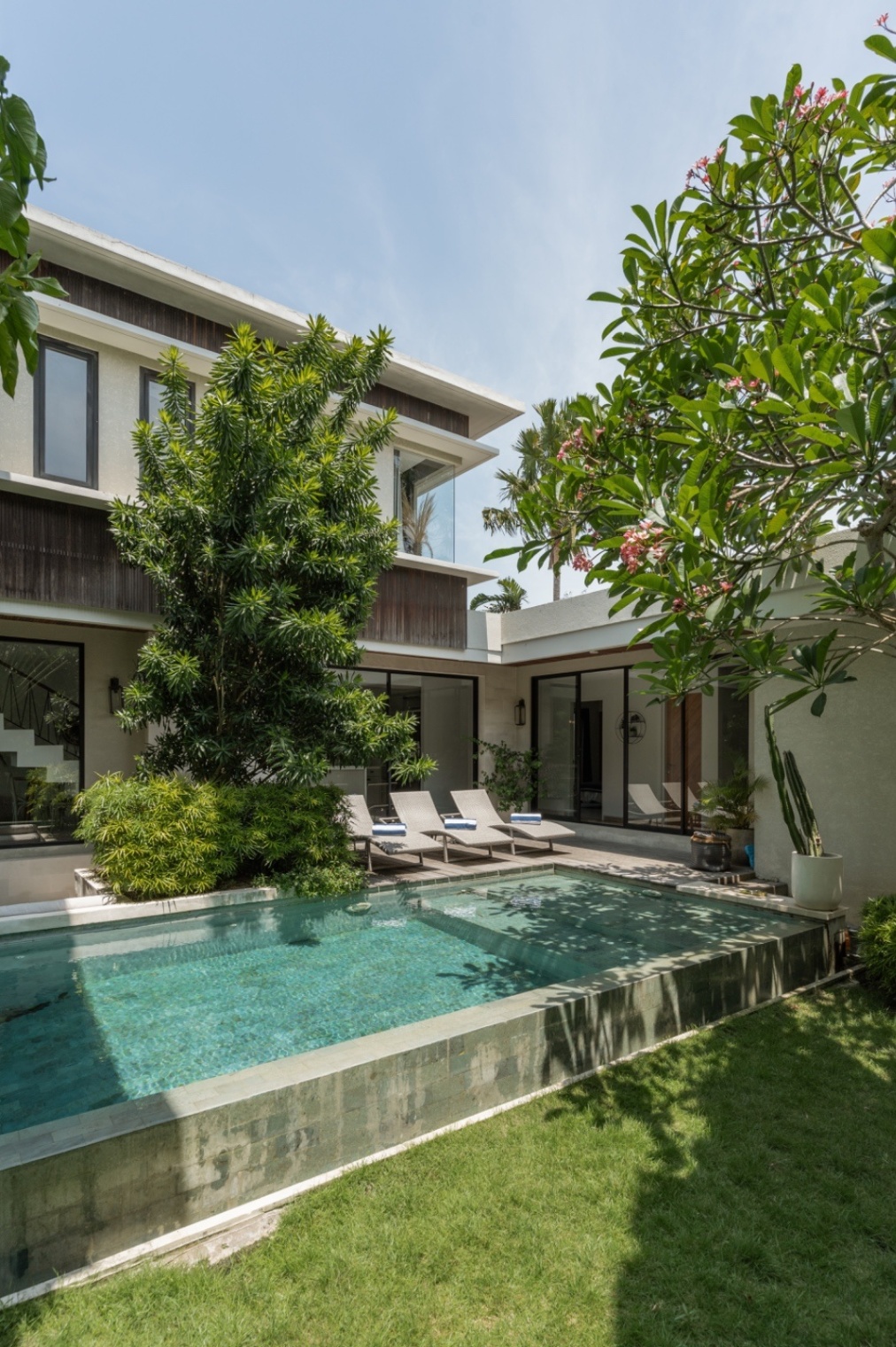 Villa image 1