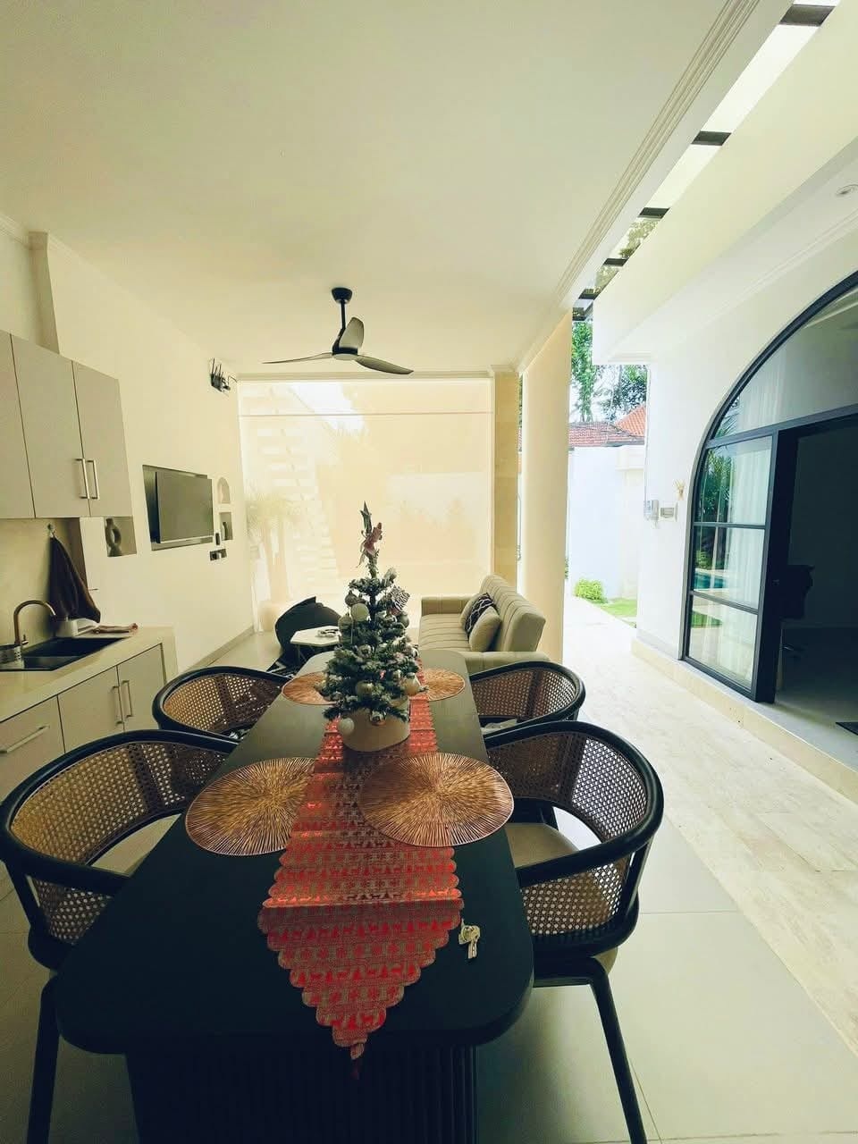 Villa image 2