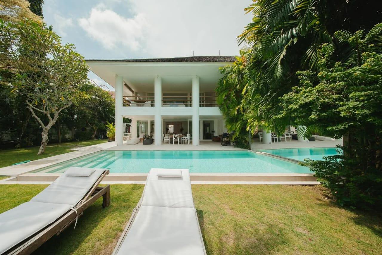 Villa image 1