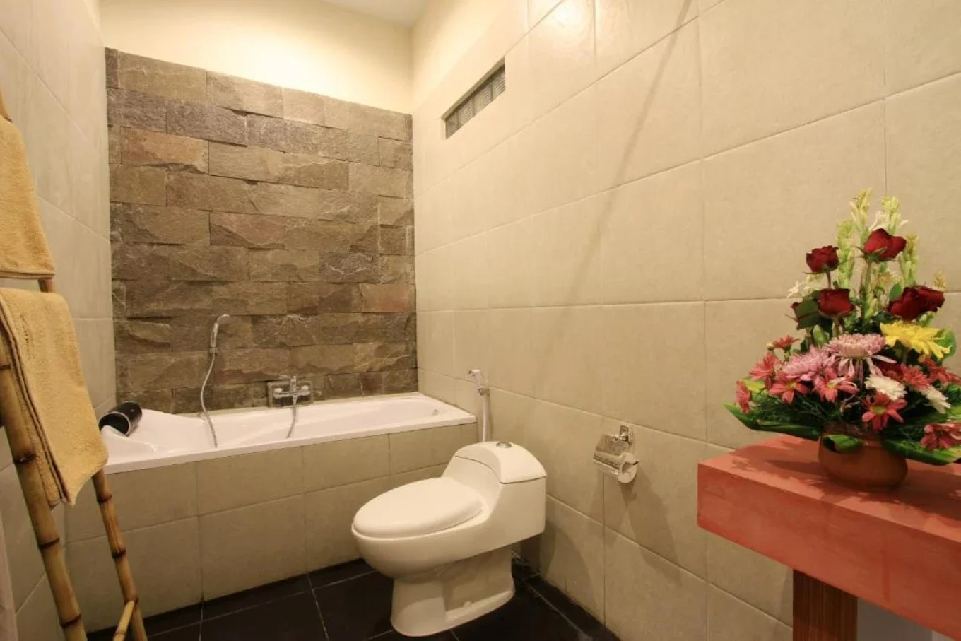Villa image 3