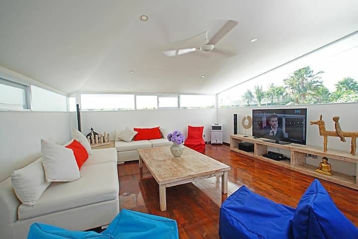 Villa image 3