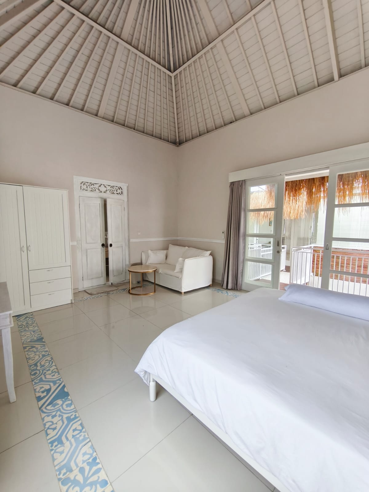 Villa image 2