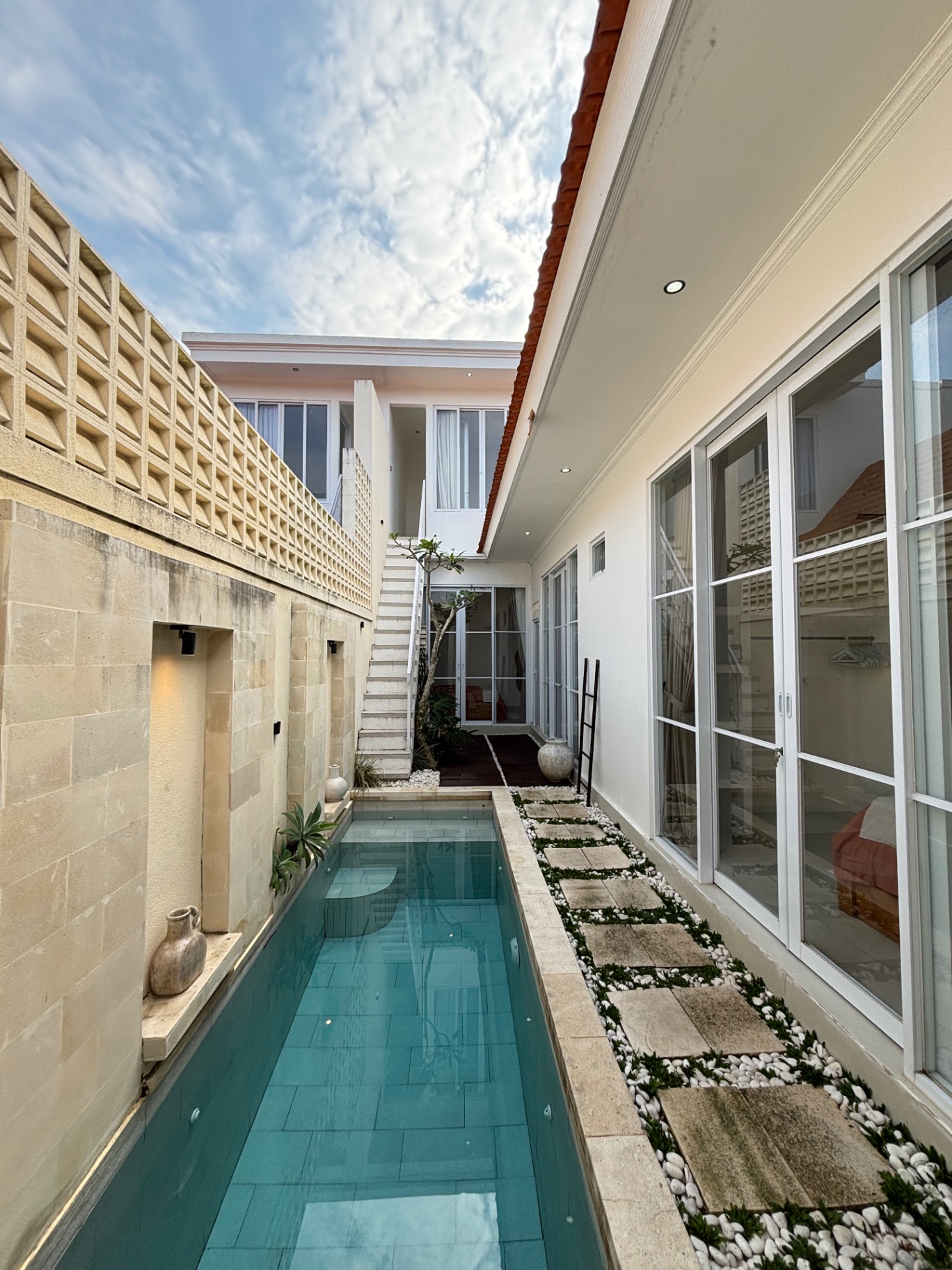 Villa image 2
