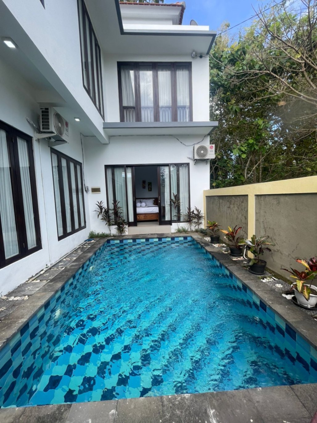 Villa image 2