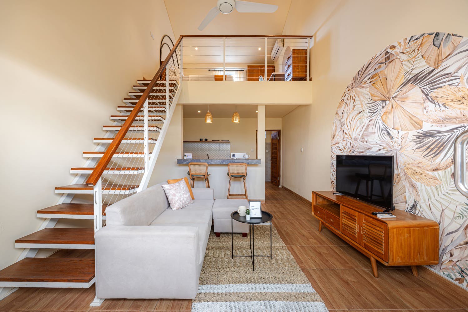 🏡 BRAND NEW 1-BEDROOM LOFT VILLA - ONLY 7 MINUTES TO LA FAVELA, SEMINYAK
