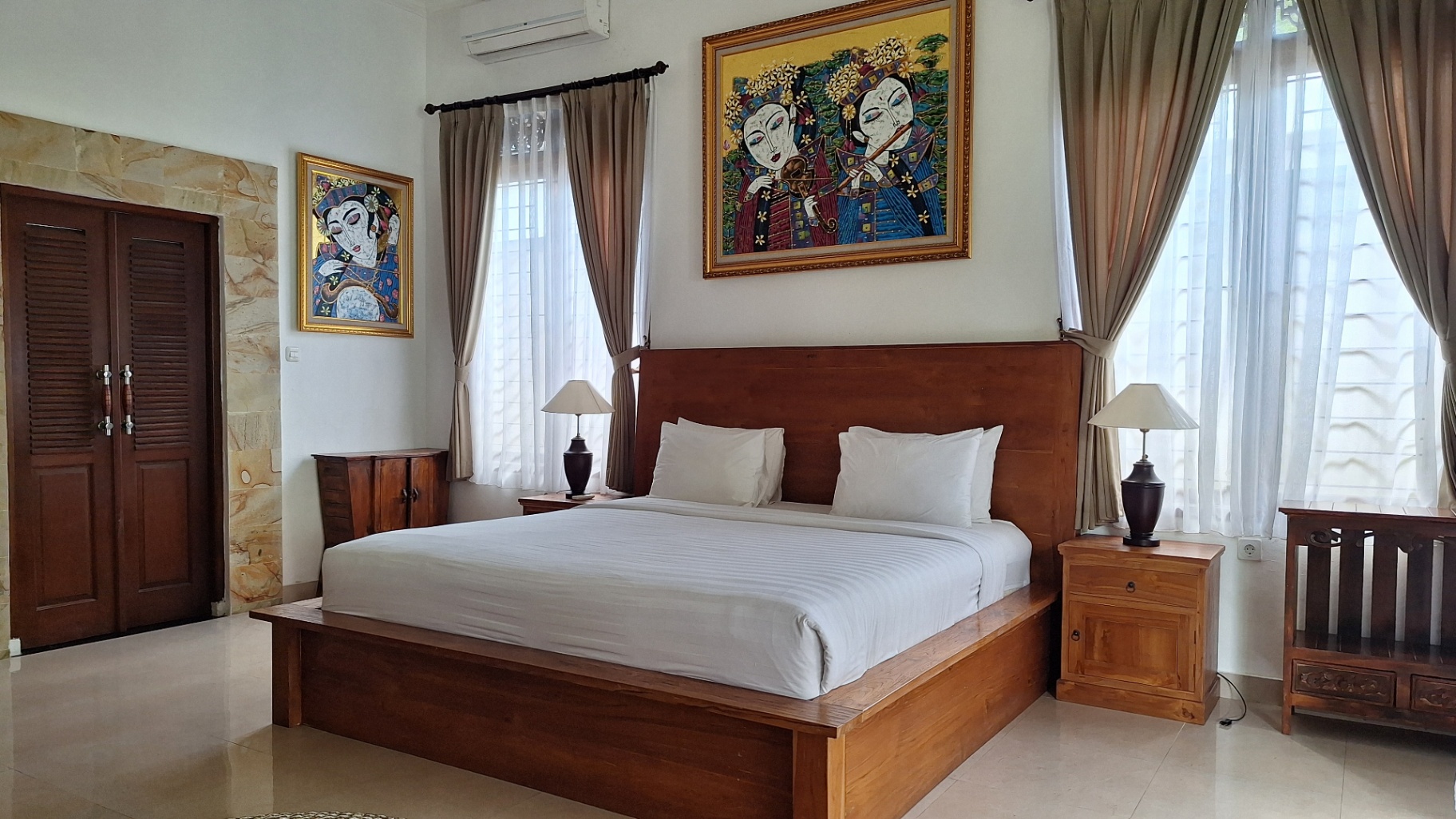 Villa image 2