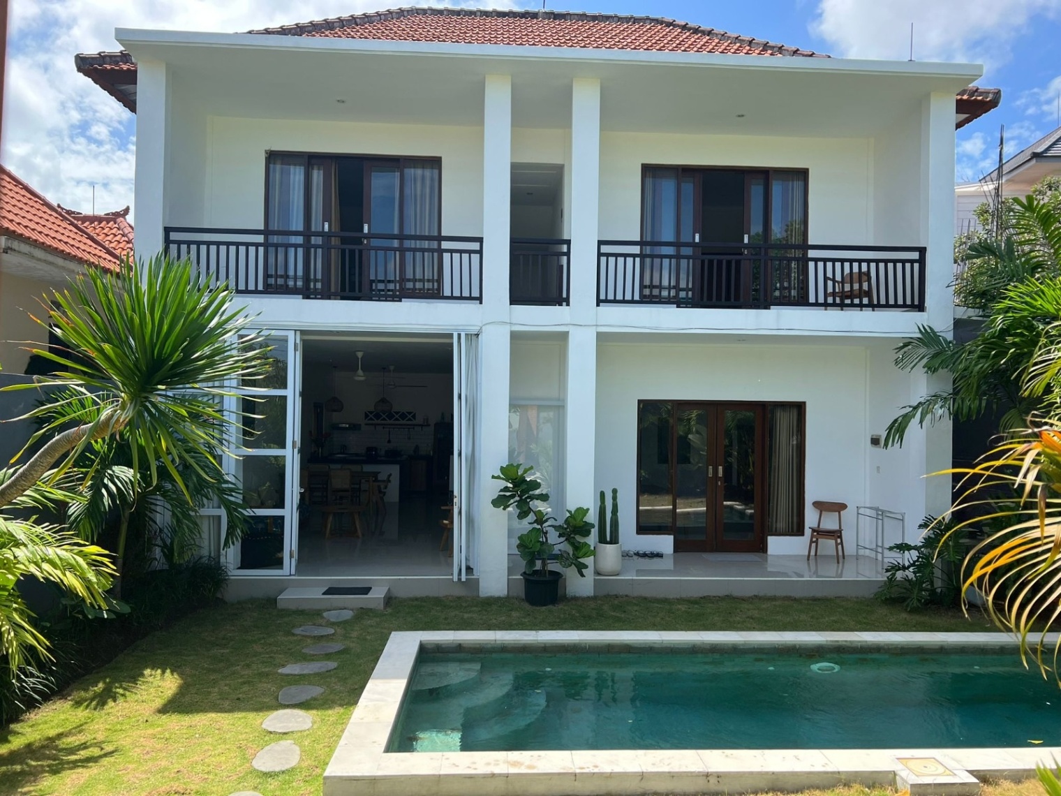 Villa image 1
