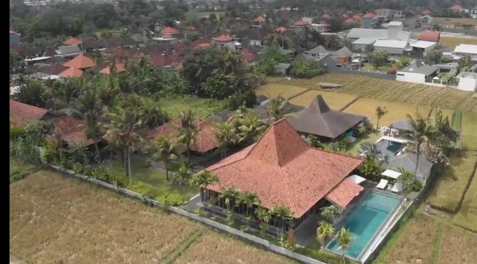 DO 441- VILLA FOR RENT RICEFIELDS AND SUNSET VIEW AT NYANYI NEAR NUANU CITY