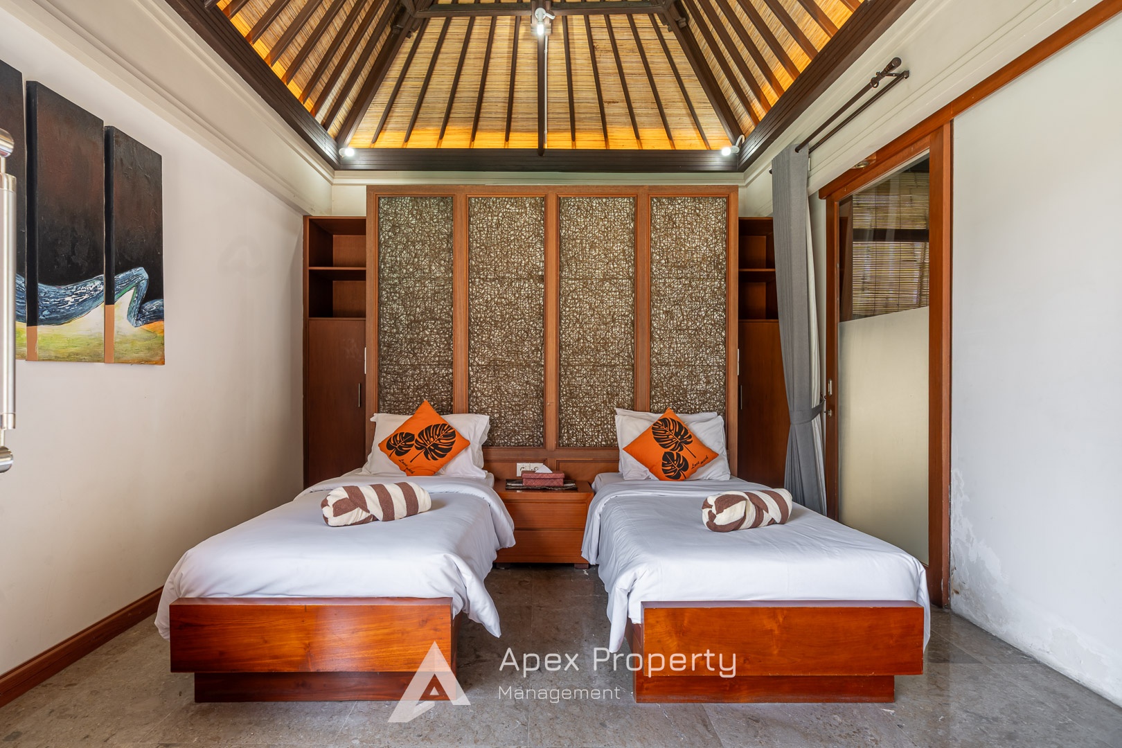 Villa image 3