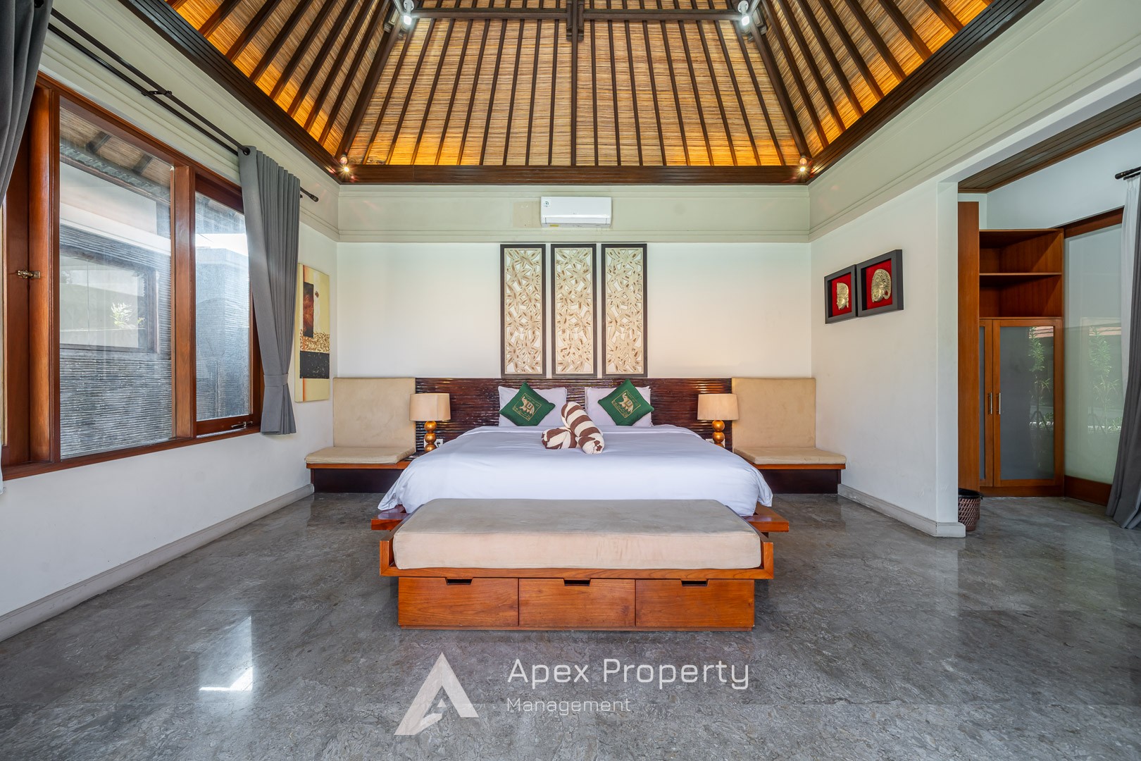 Villa image 2
