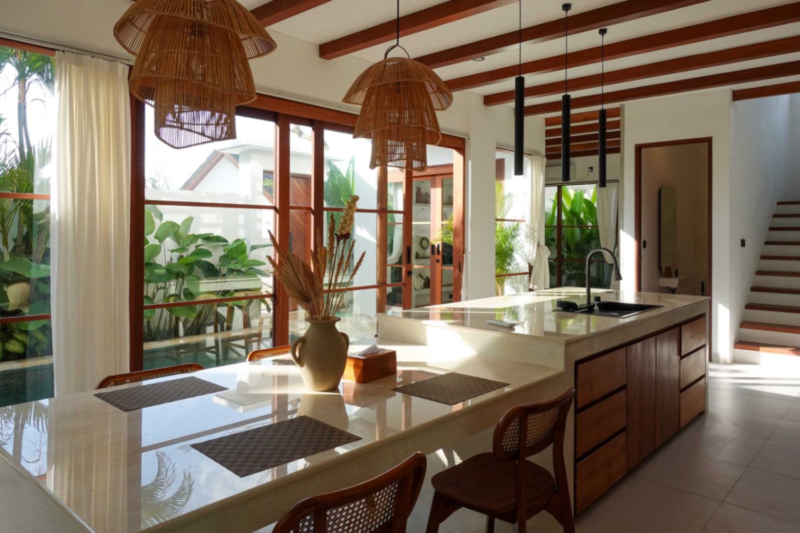 Villa image 2
