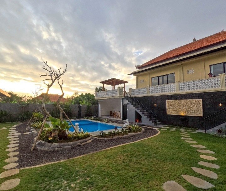 Villa image 1